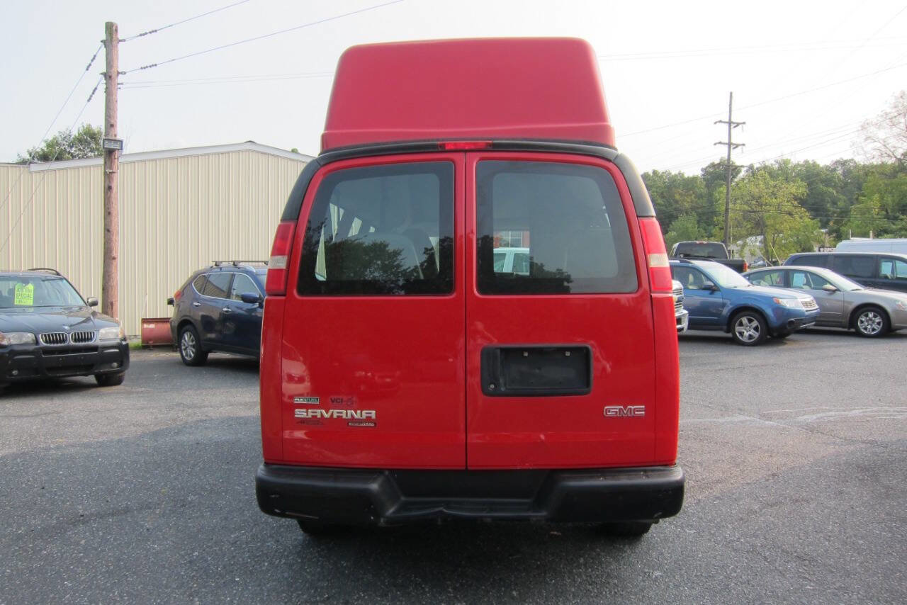 Used 2011 GMC Savana 2500 image 9