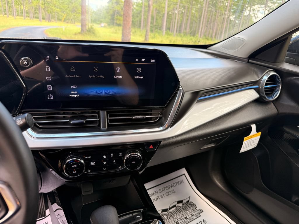 New 2026 Chevrolet Trax LT w/ Driver Confidence Package FWD image 16