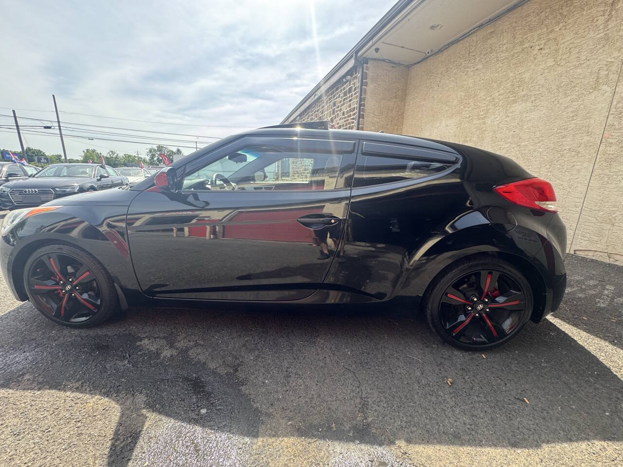 Used 2013 Hyundai Veloster w/ Style Pkg FWD image 4