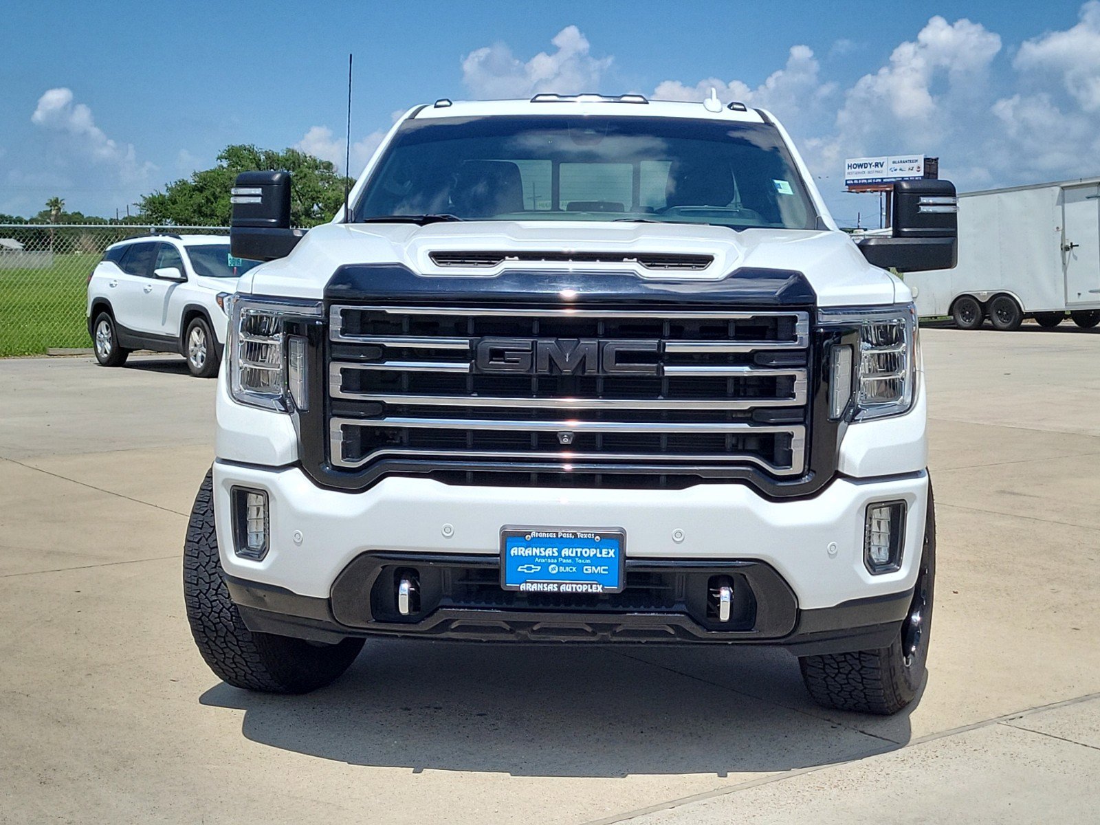 Used 2020 GMC Sierra 2500 AT4 w/ AT4 Premium Package image 2