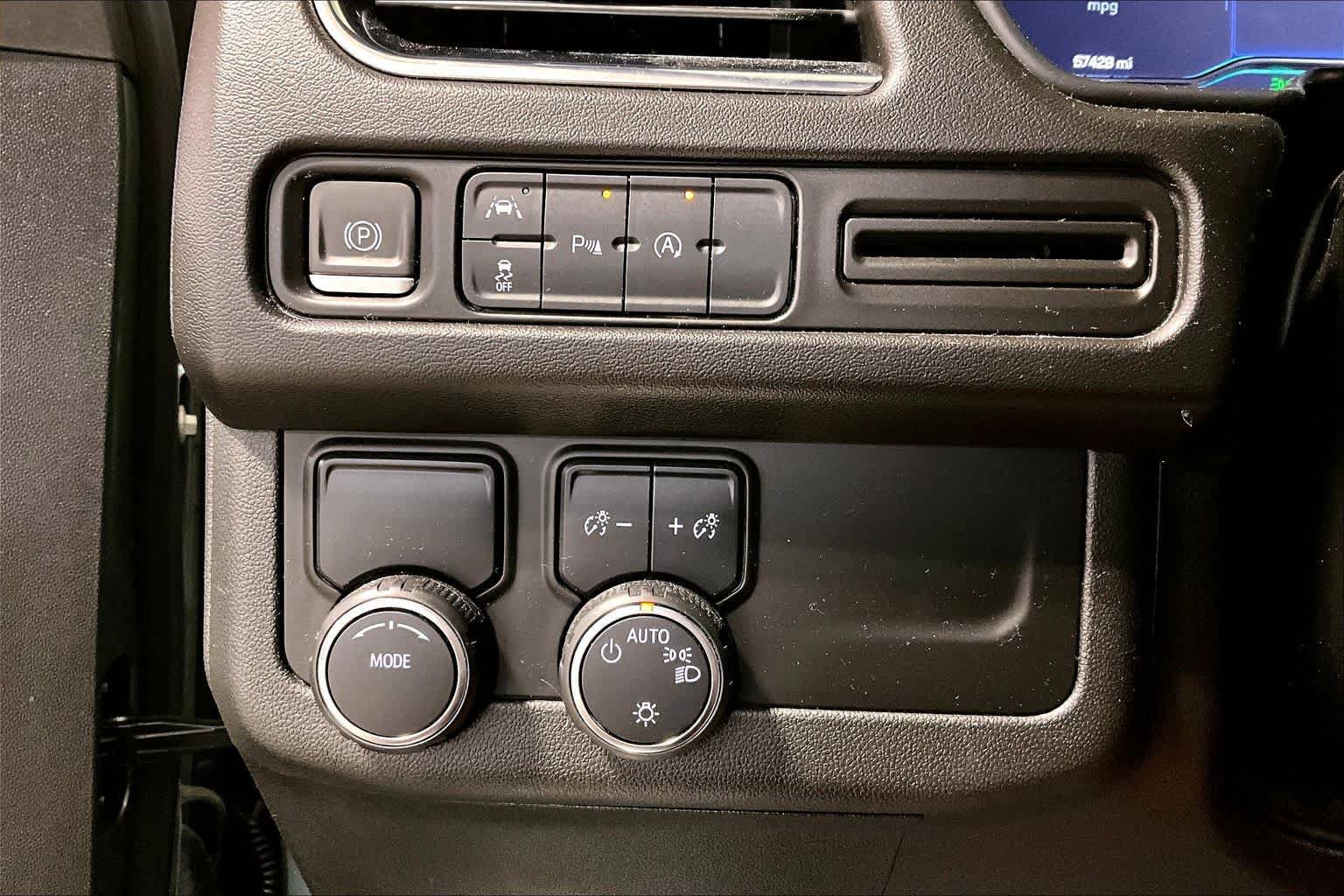 Used 2024 Chevrolet Tahoe Premier RWD image 29