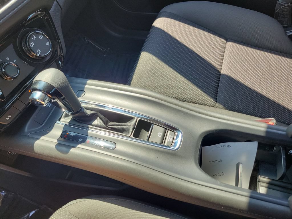 Certified 2021 Honda HR-V LX image 31