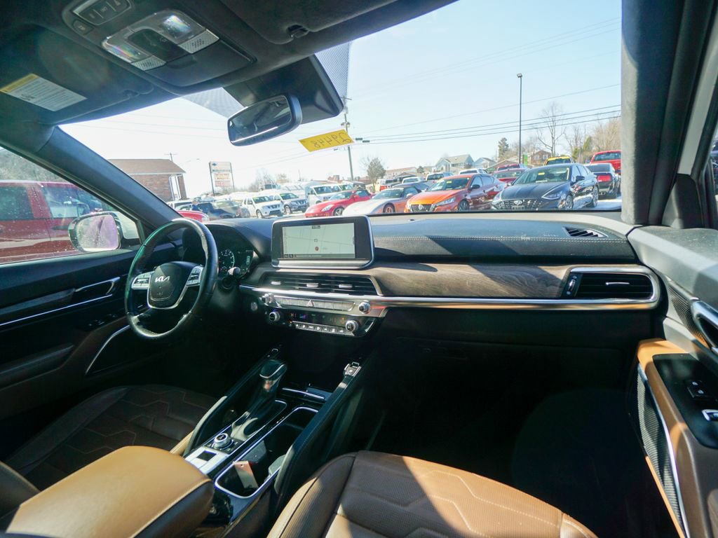 Used 2022 Kia Telluride SX w/ SX Prestige Package AWD/4WD image 16