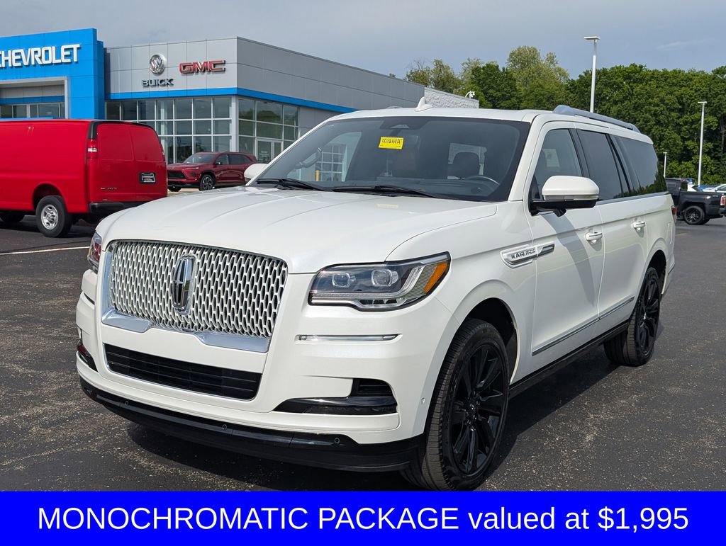 Used 2024 Lincoln Navigator L Reserve AWD/4WD image 4