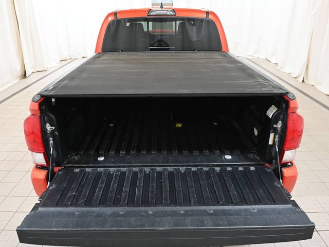 Used 2017 Toyota Tacoma TRD Sport w/ Tow Package (A/T) AWD/4WD image 14