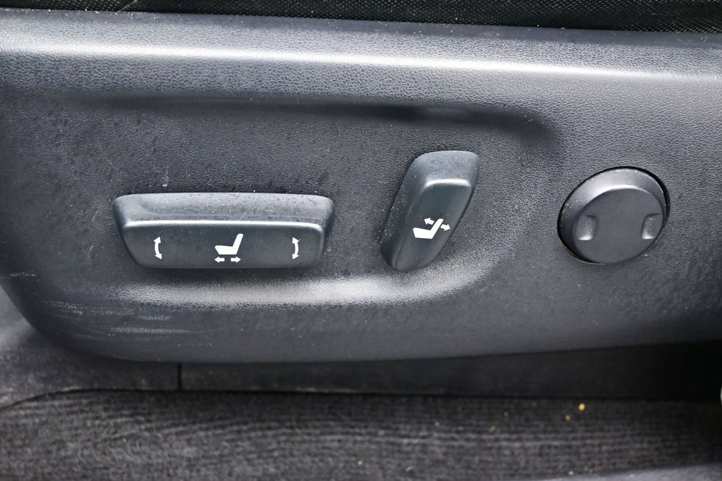 Used 2014 Toyota 4Runner SR5 AWD/4WD image 21