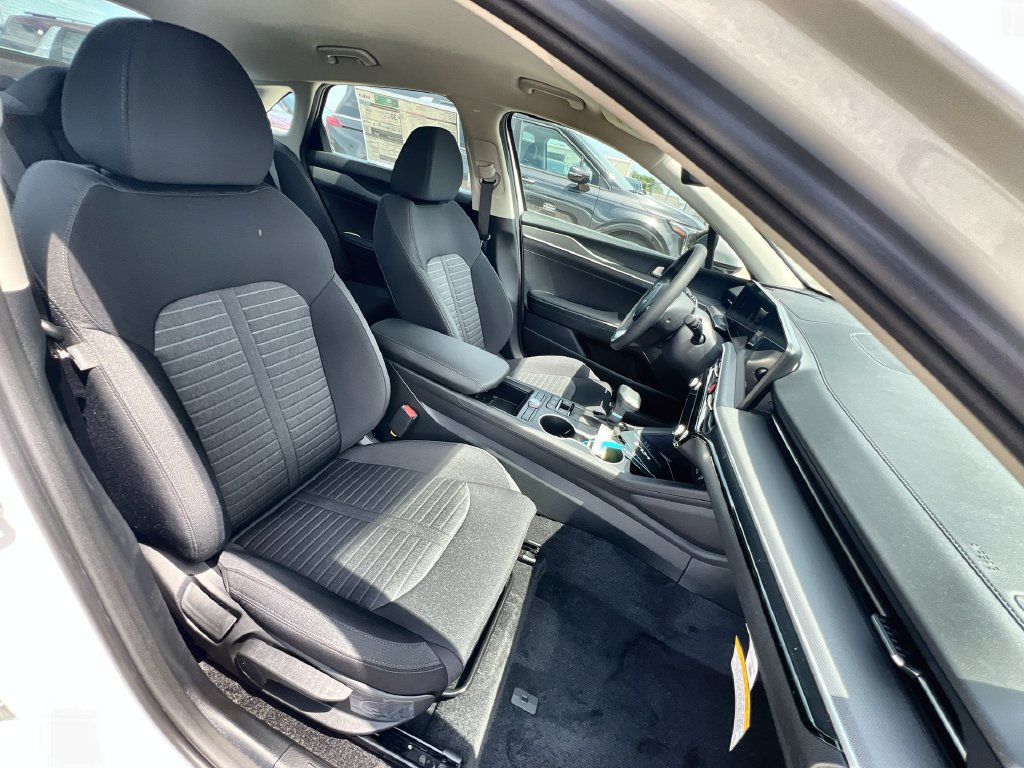 New 2026 Kia K5 LXS FWD image 23