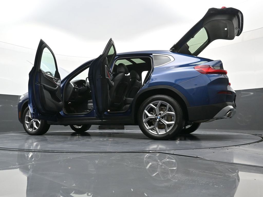 Used 2025 BMW X4 xDrive30i w/ Premium Package image 41