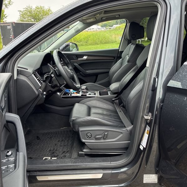 Used 2021 Audi Q5 Prestige w/ Prestige Package AWD/4WD image 3