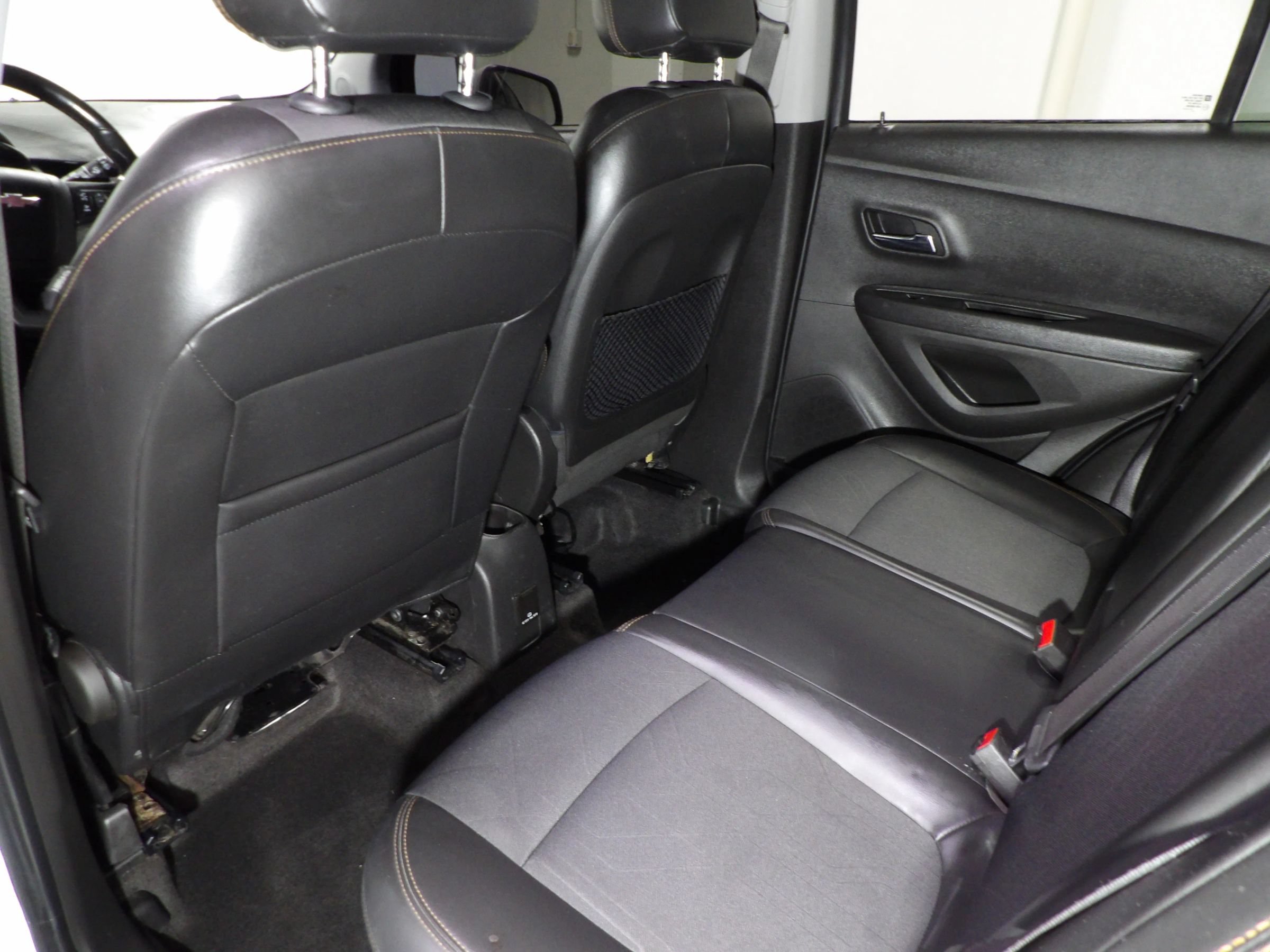 Used 2019 Chevrolet Trax LT w/ LT Convenience Package FWD image 10