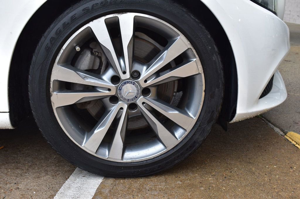 Used 2015 Mercedes-Benz C 300 Sedan image 11