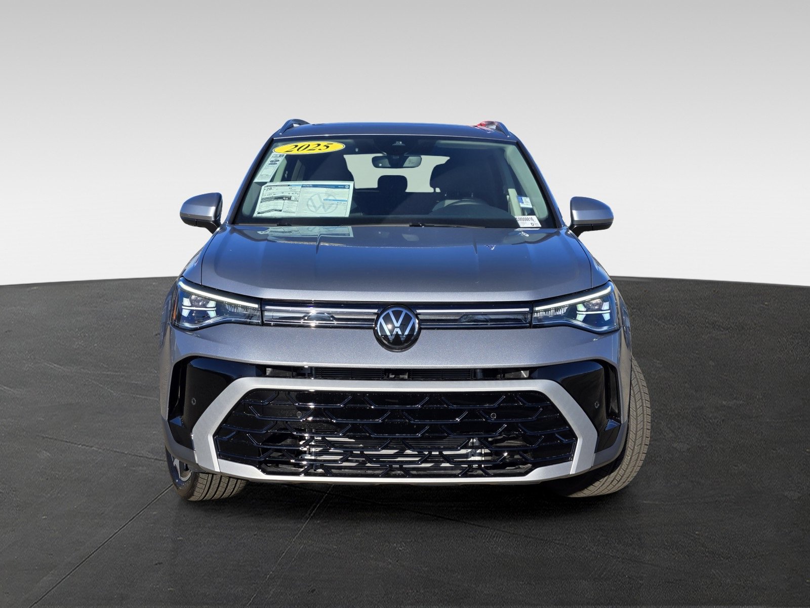 New 2025 Volkswagen Taos SEL image 2