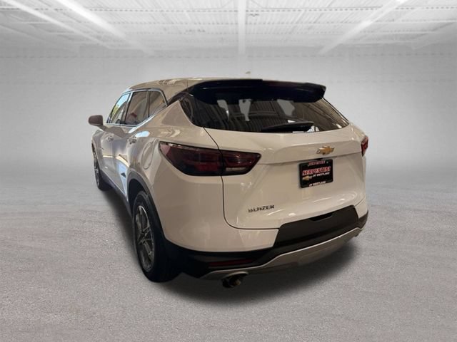 Used 2024 Chevrolet Blazer LT FWD image 5