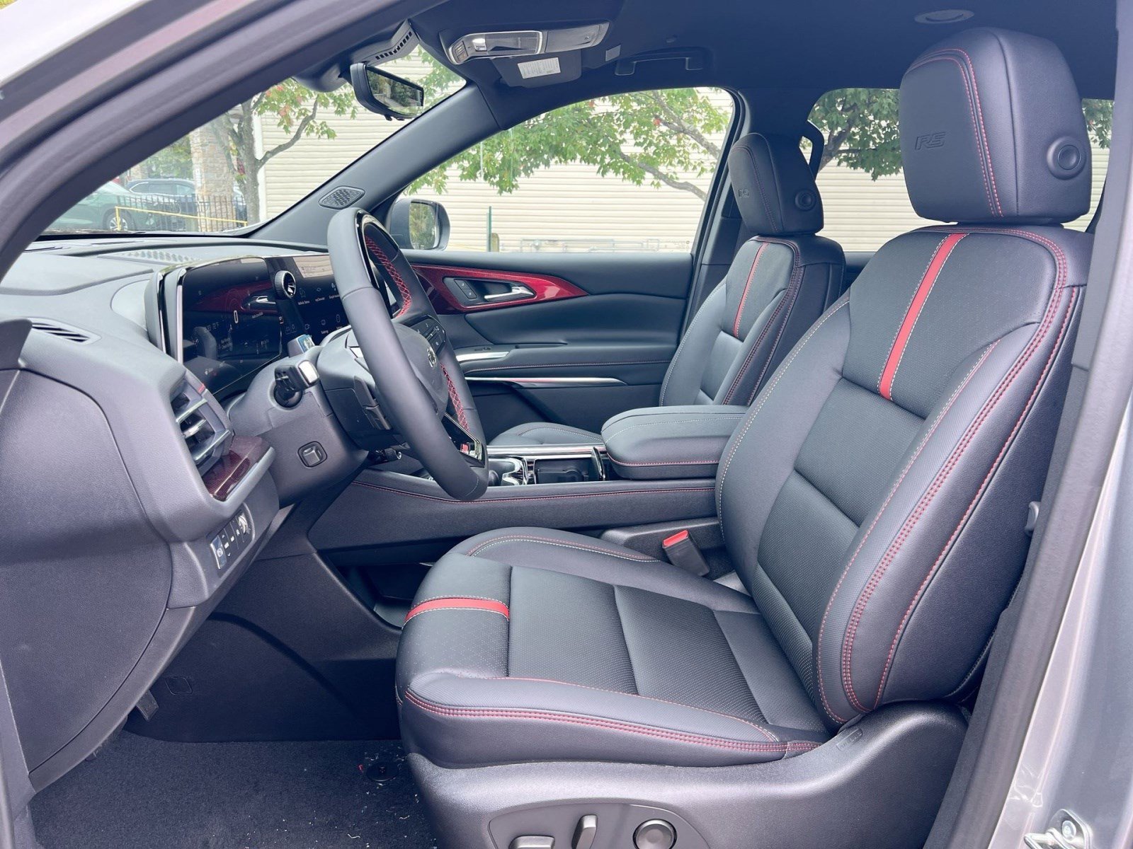 New 2026 Chevrolet Traverse RS image 13