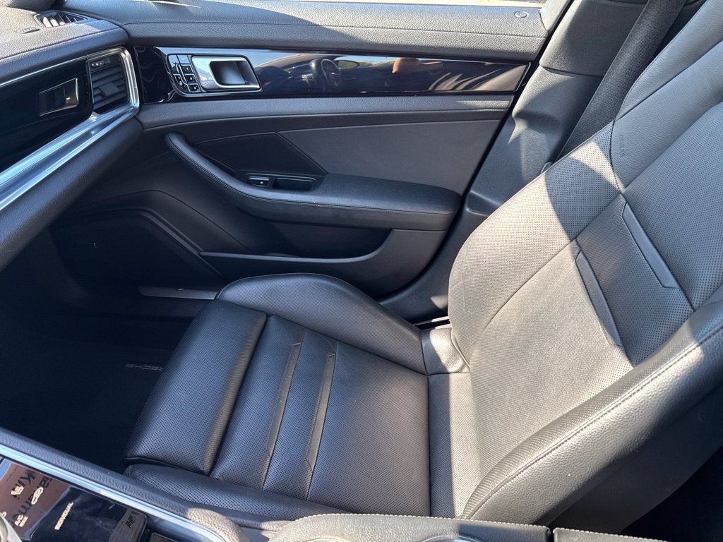 Used 2017 Porsche Panamera 4 AWD/4WD image 22