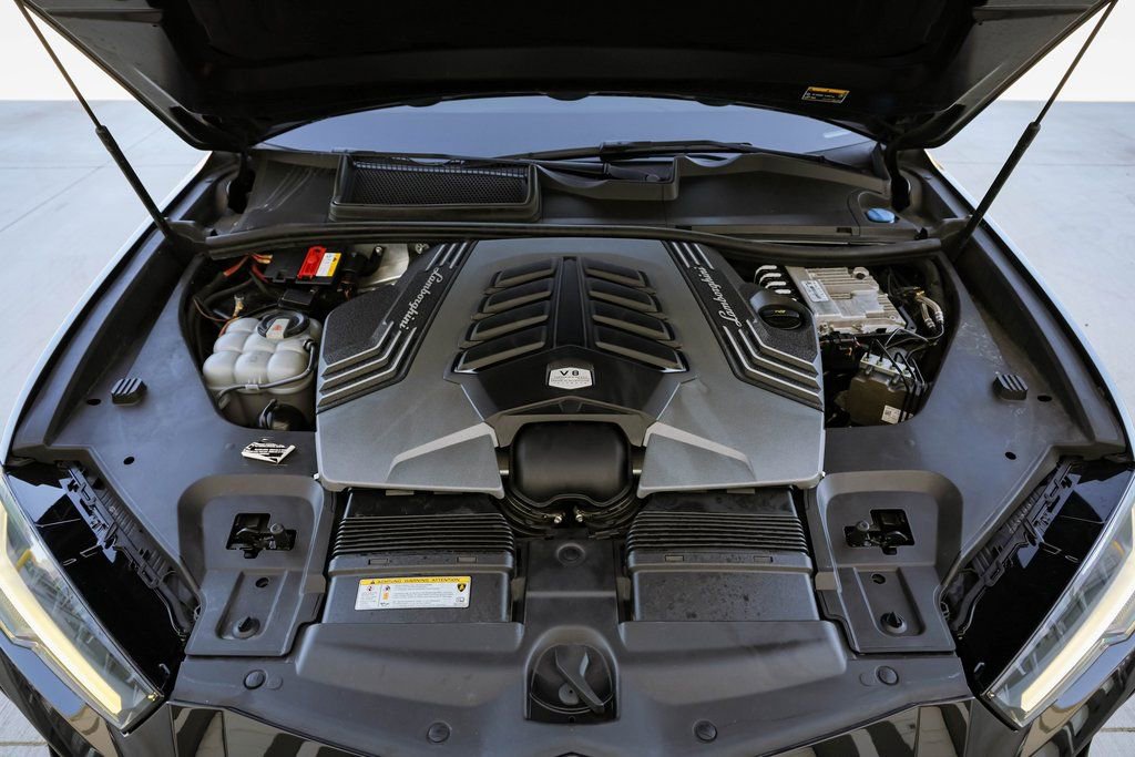 Used 2019 Lamborghini Urus image 22