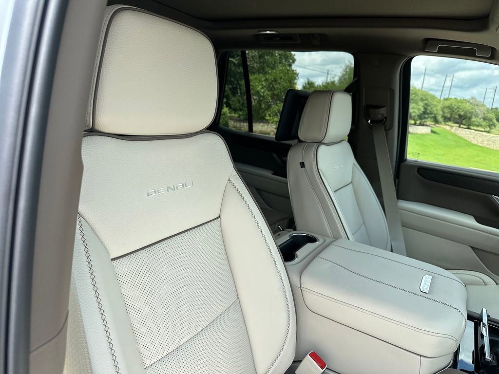 New 2026 GMC Yukon Denali w/ Denali Reserve Package AWD/4WD image 43