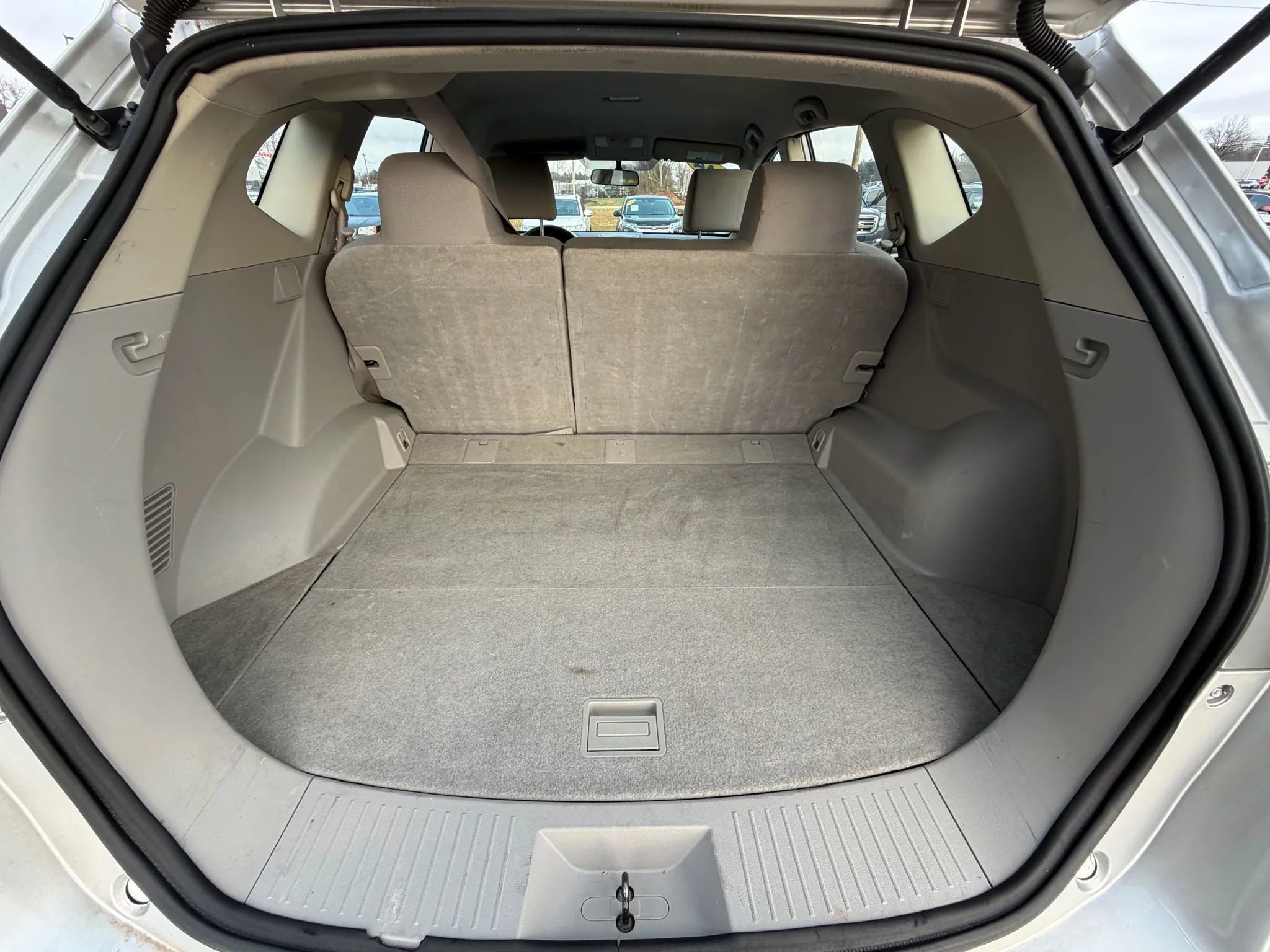 Used 2014 Nissan Rogue S image 9