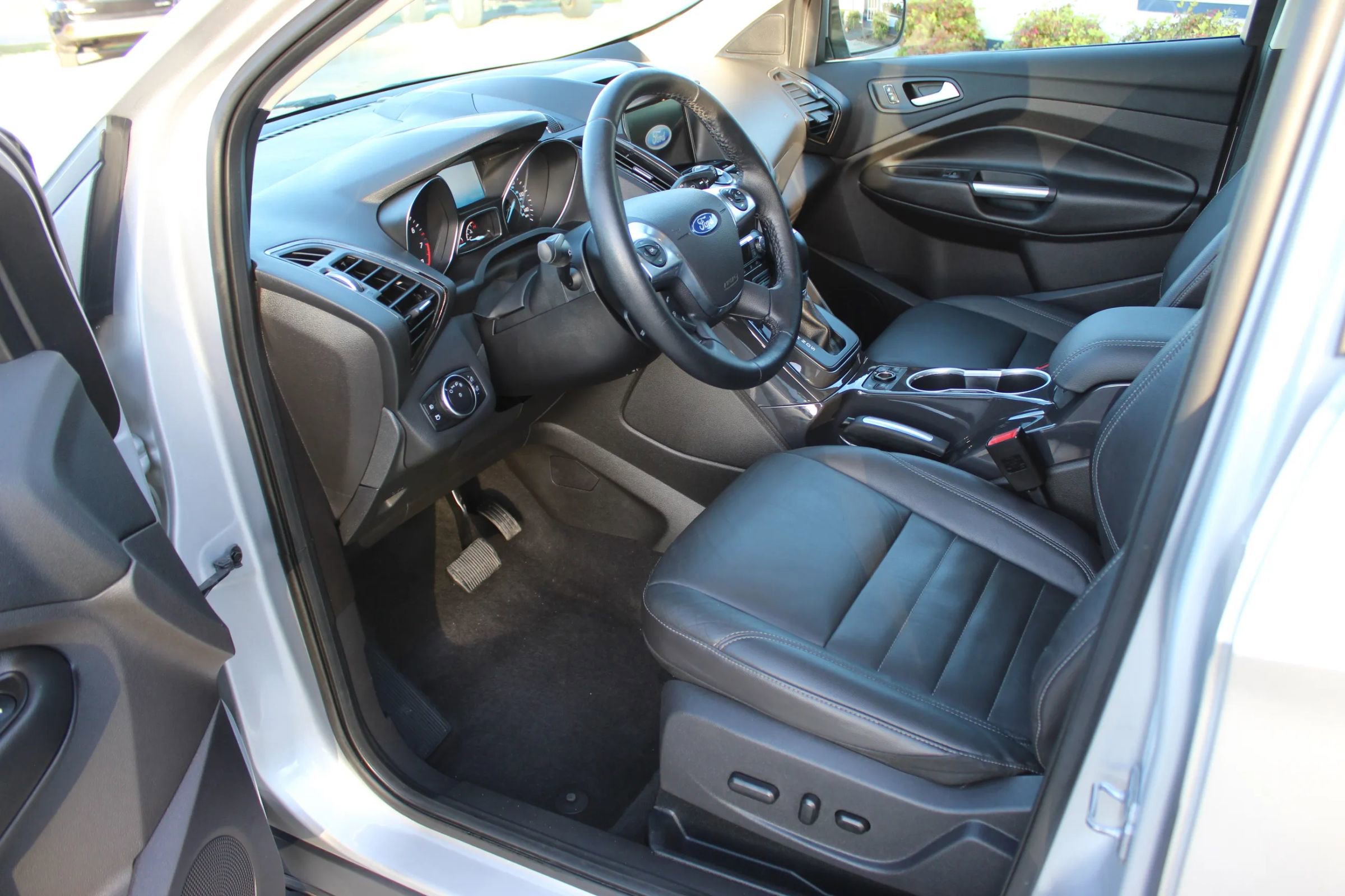 Used 2016 Ford Escape Titanium image 11