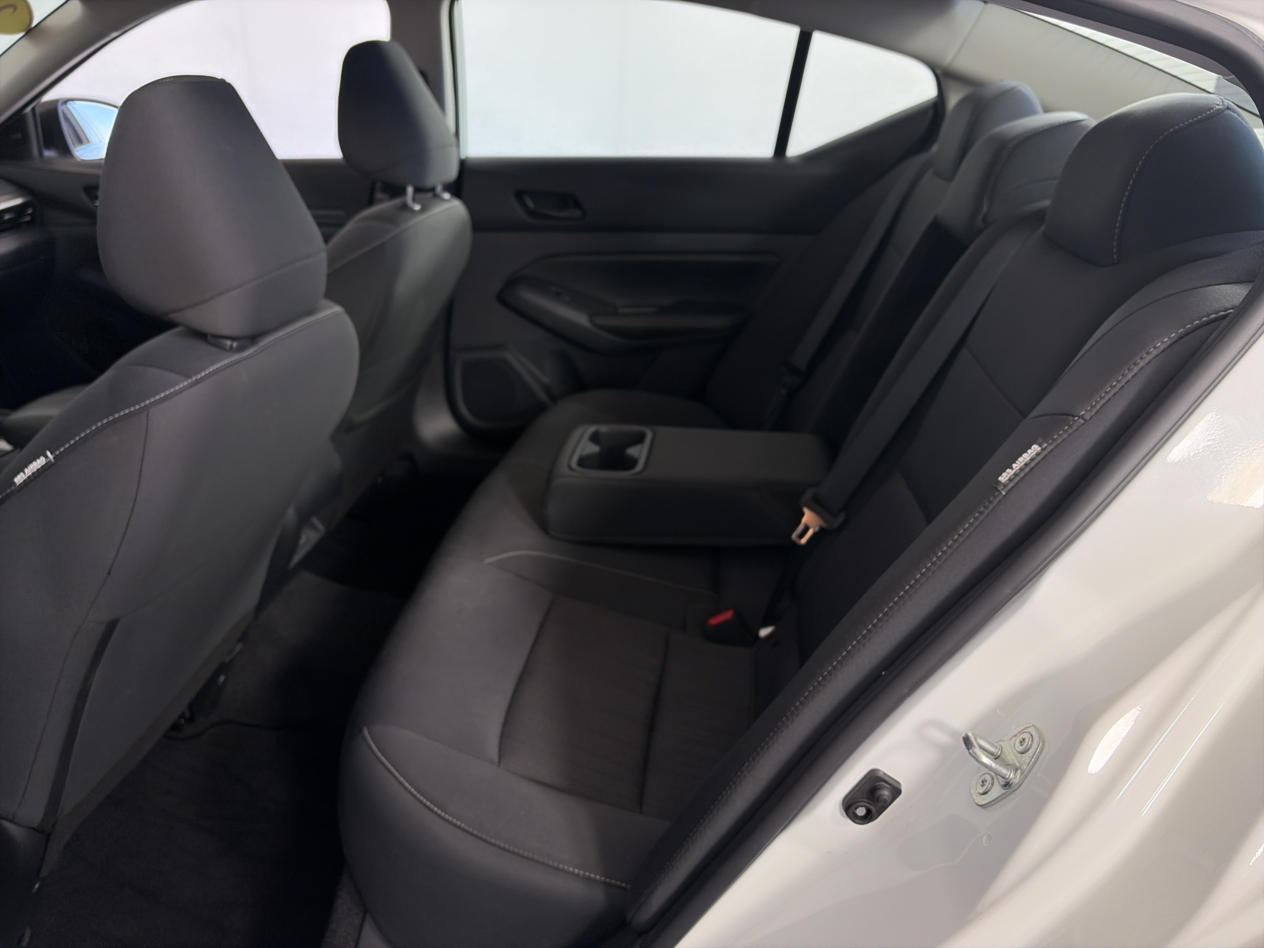 Used 2025 Nissan Altima 2.5 SV AWD/4WD image 7