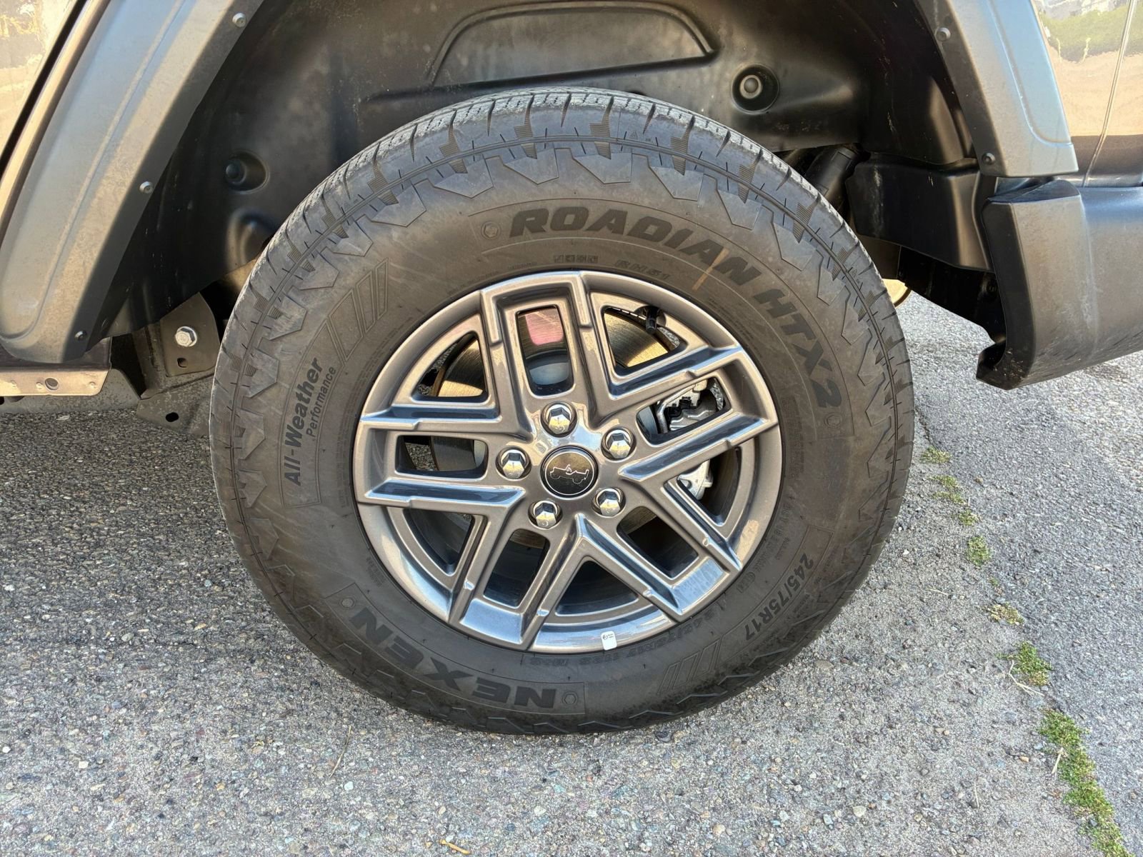 Used 2025 Jeep Wrangler Sport S image 29