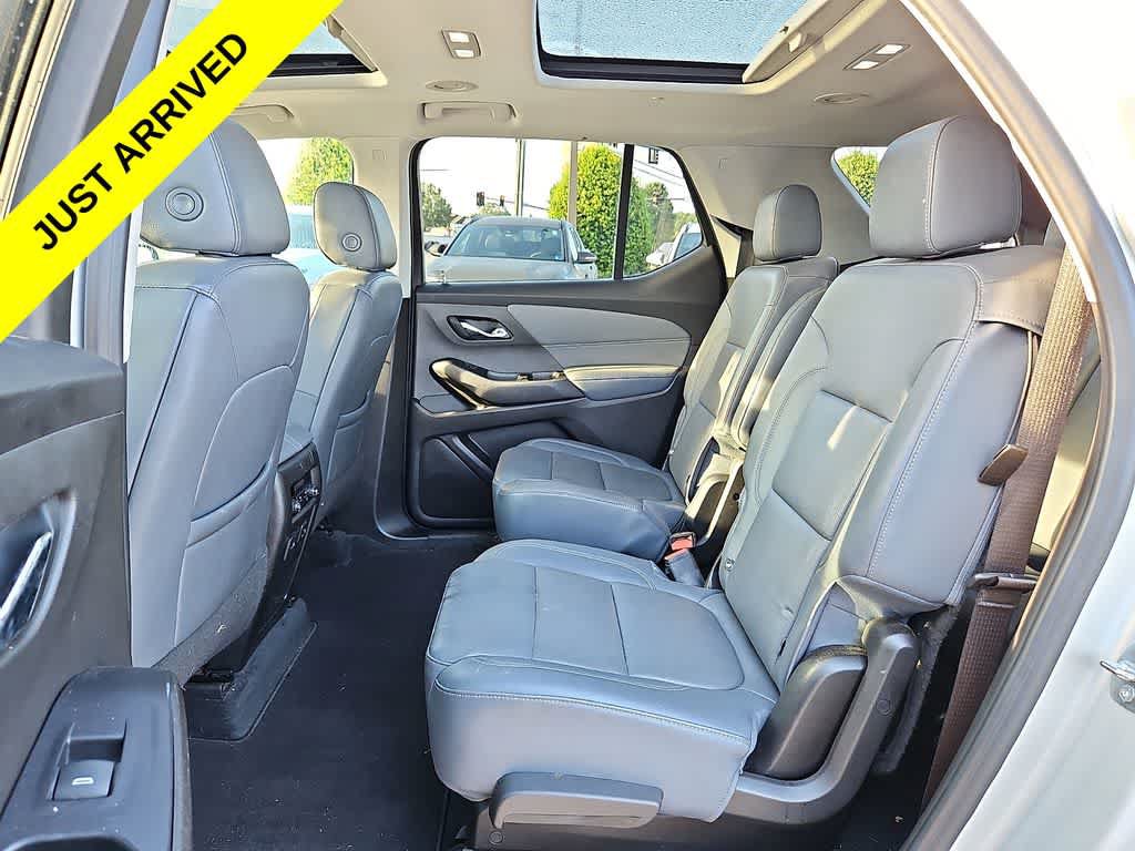 Used 2021 Chevrolet Traverse Premier FWD image 9