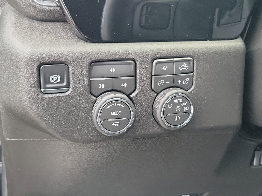 Used 2026 Chevrolet Silverado 3500 LT w/ Trail Boss Package AWD/4WD image 26