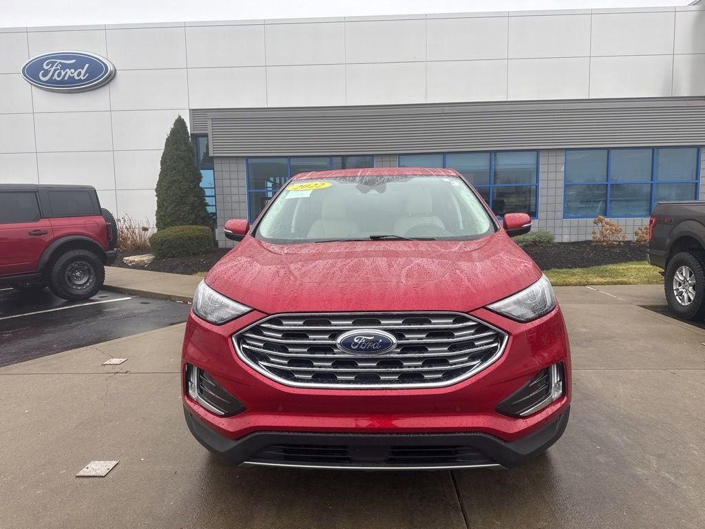 Certified 2022 Ford Edge Titanium w/ Class II Trailer Tow Package image 2