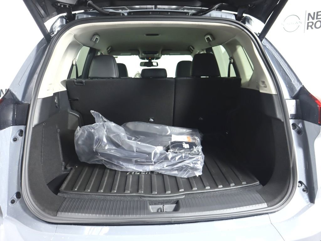 New 2026 Nissan Rogue SV image 21