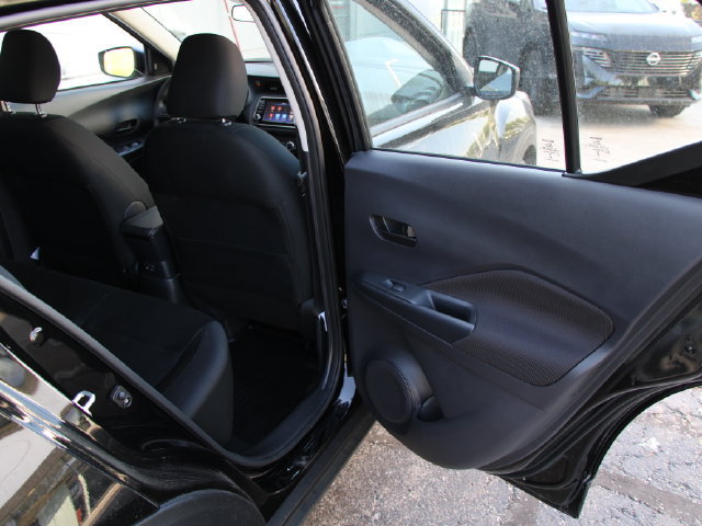 Certified 2025 Nissan Kicks Play S FWD image 29