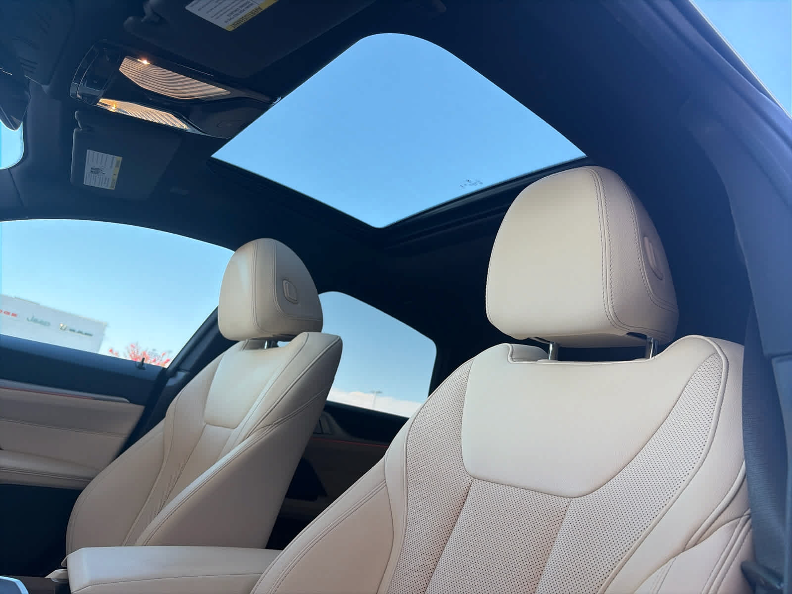 Used 2023 BMW i4 eDrive35 RWD image 15