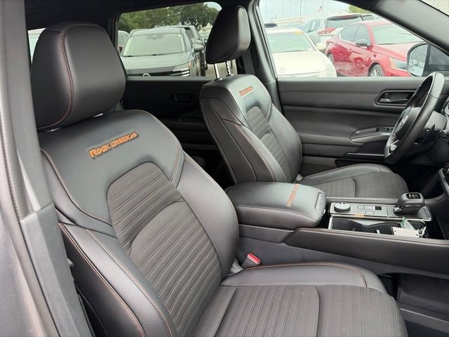 Used 2025 Nissan Pathfinder Rock Creek AWD/4WD image 13