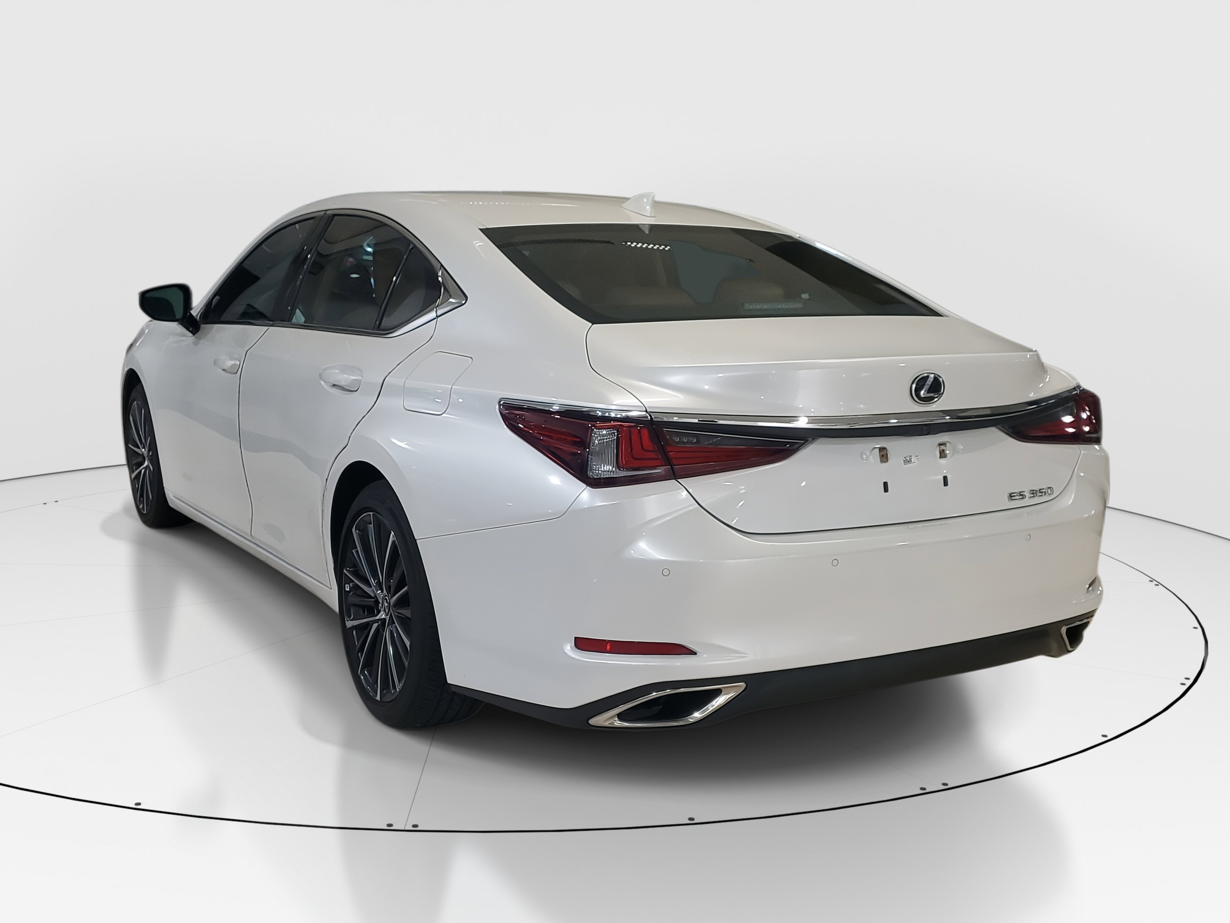 Used 2022 Lexus ES 350 w/ Premium Package image 5