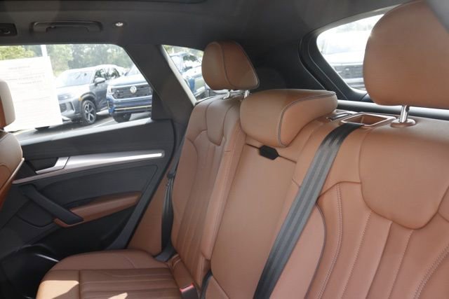 Used 2025 Audi Q5 2.0T Premium w/ Convenience Plus Package image 17