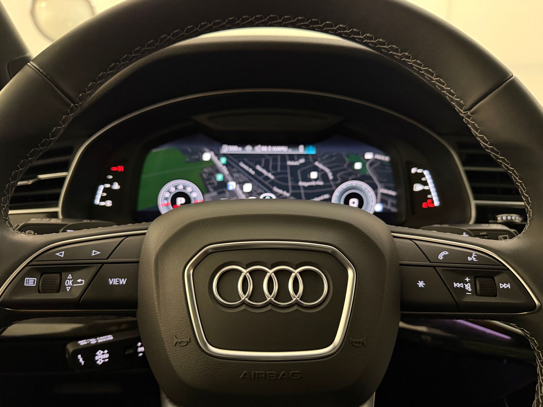 Used 2025 Audi Q7 2.0T Premium w/ Convenience Plus Package AWD/4WD image 11