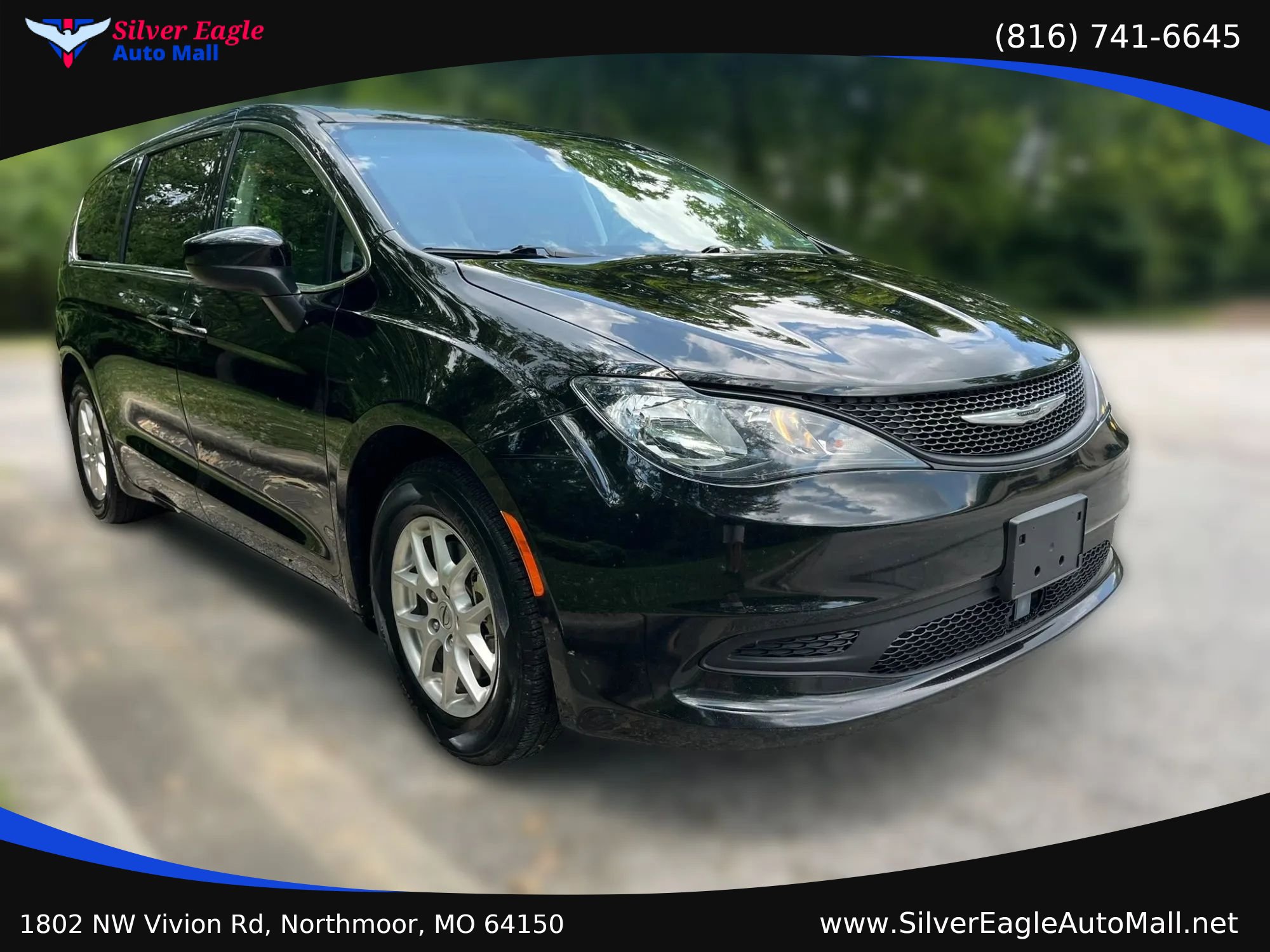 Used 2024 Chrysler Voyager LX FWD image 3