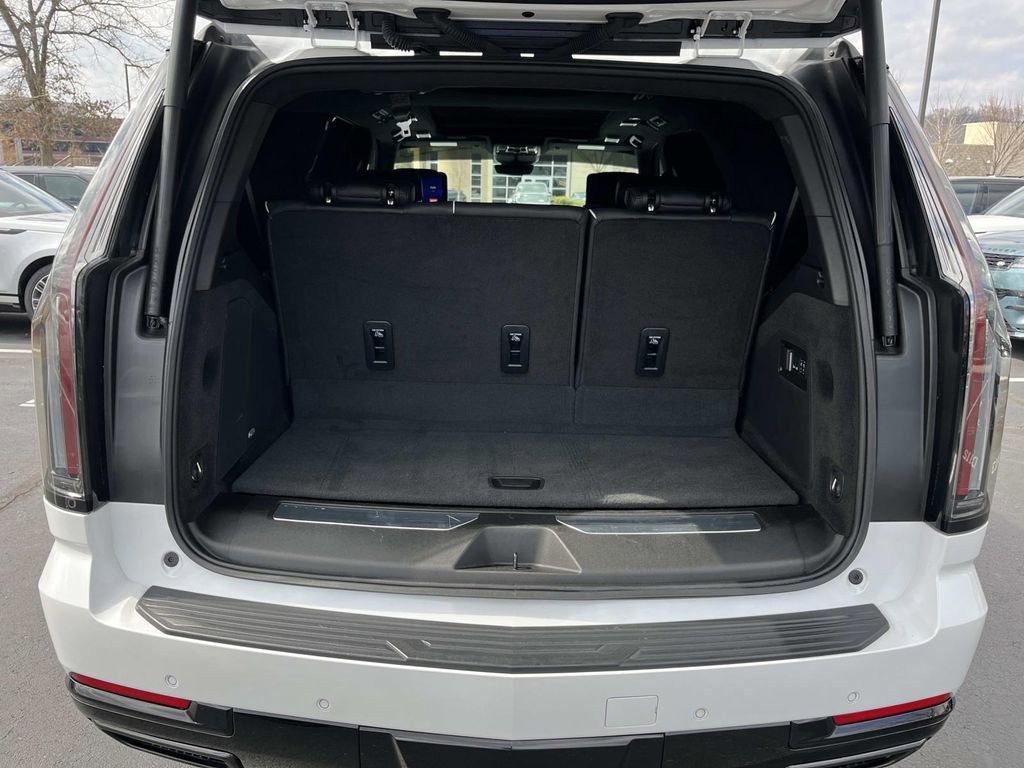 Certified 2025 Cadillac Escalade Sport Platinum image 12