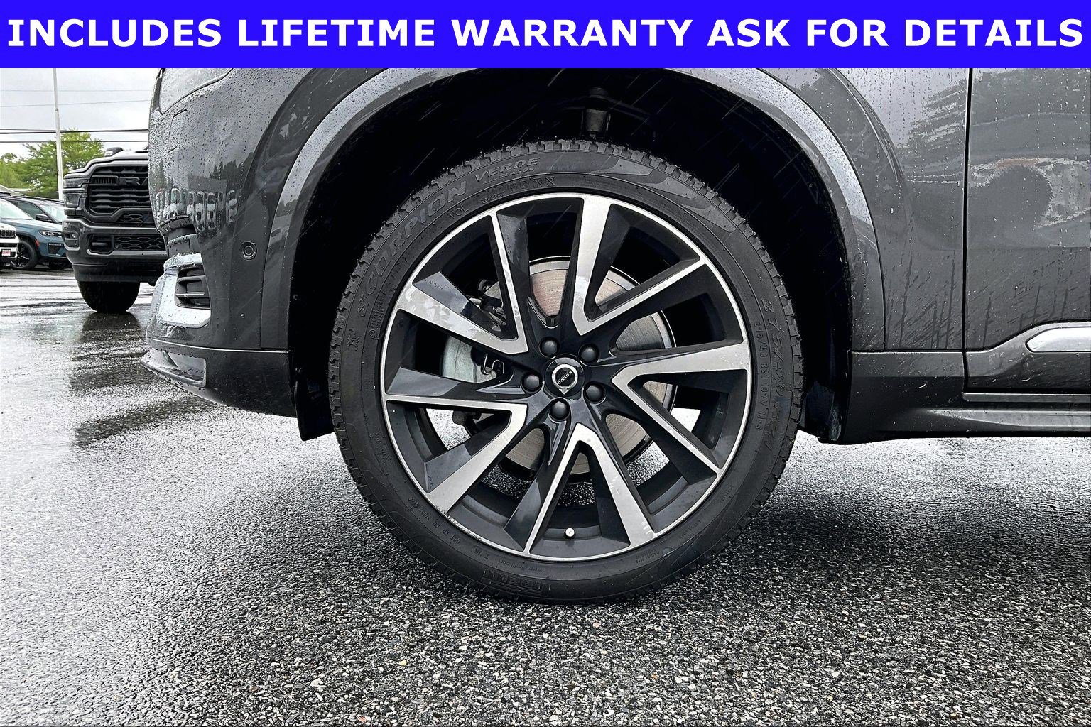 Used 2024 Volvo XC90 B5 Plus AWD/4WD image 8