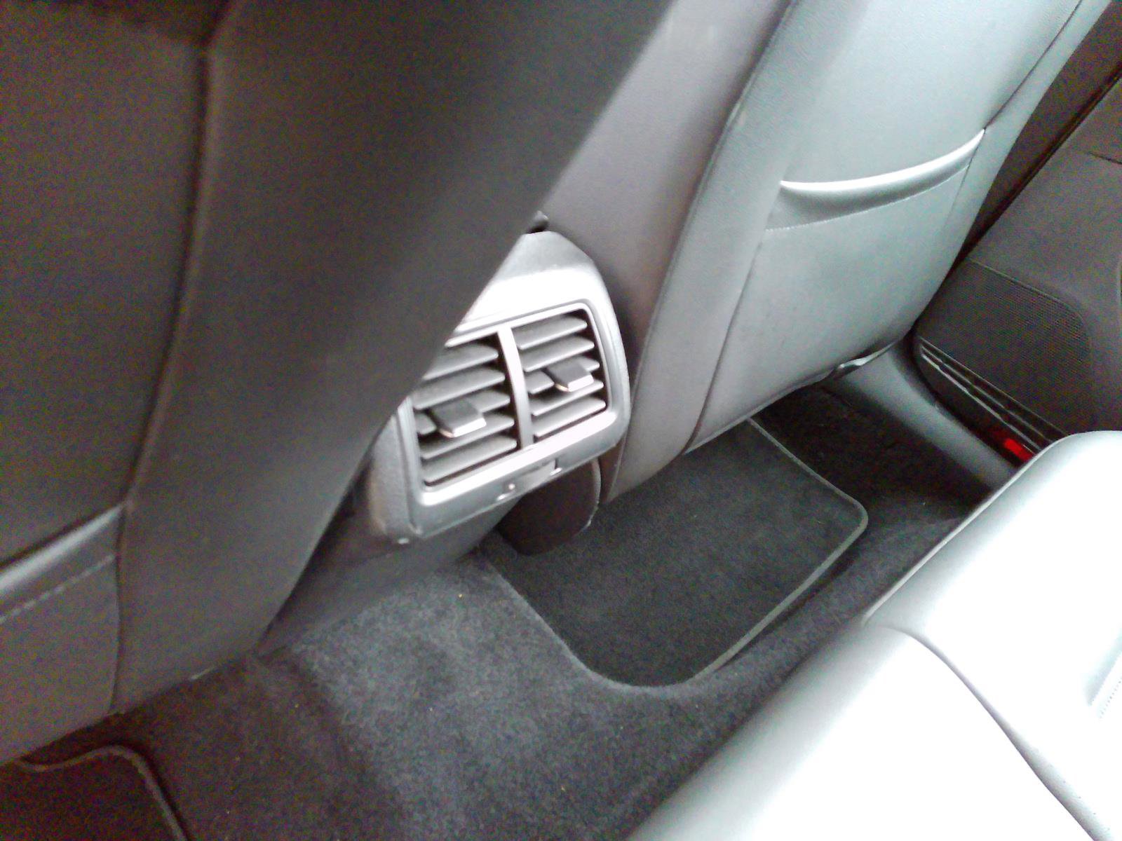 Used 2015 Volkswagen Golf TDI S image 28