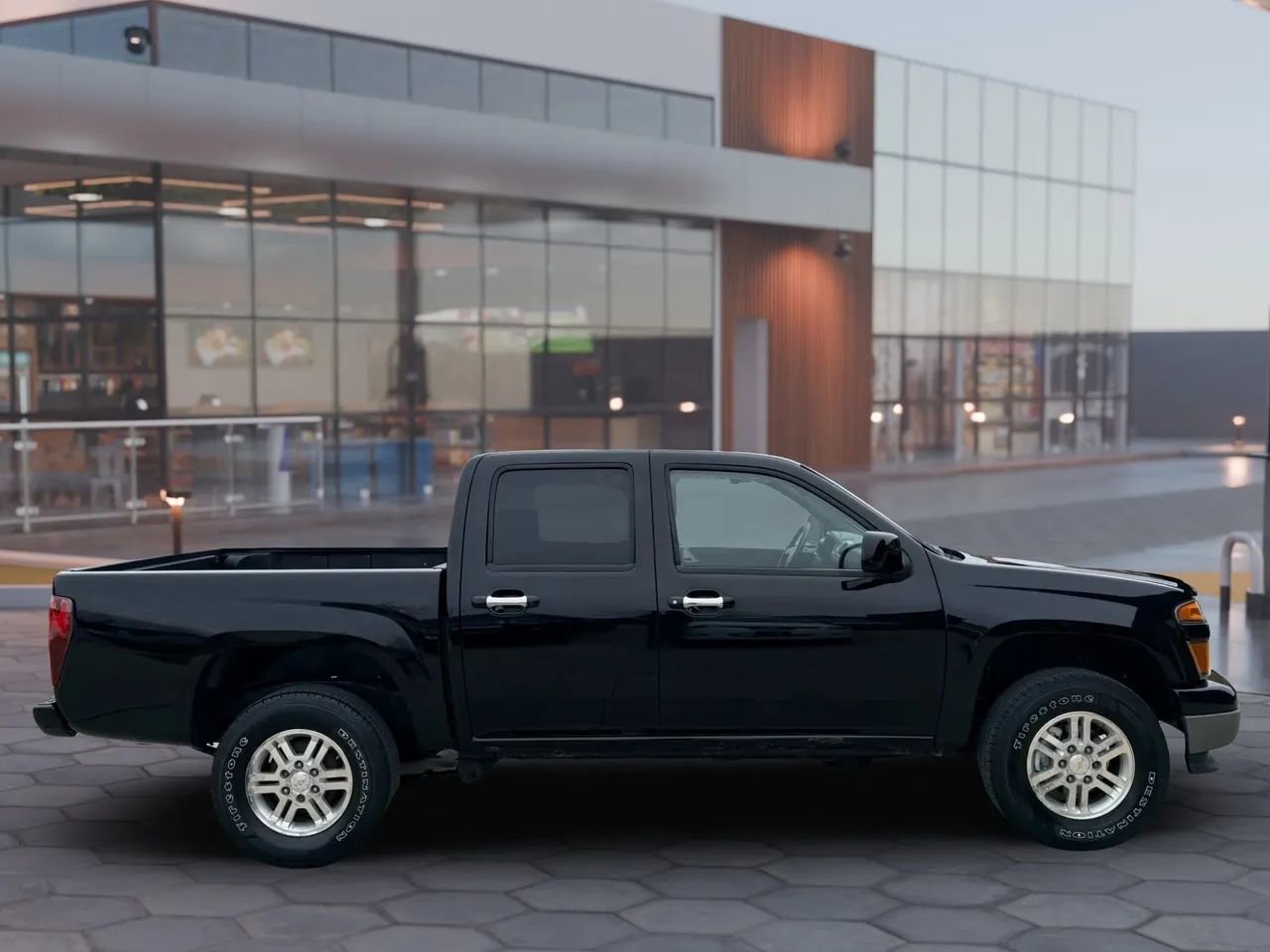Used 2011 Chevrolet Colorado LT image 4