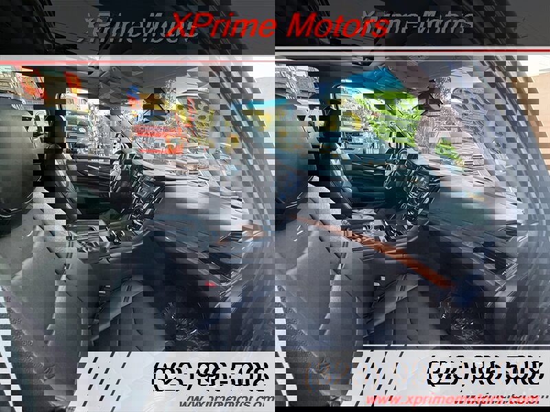 Used 2016 Cadillac Escalade ESV Luxury AWD/4WD image 38