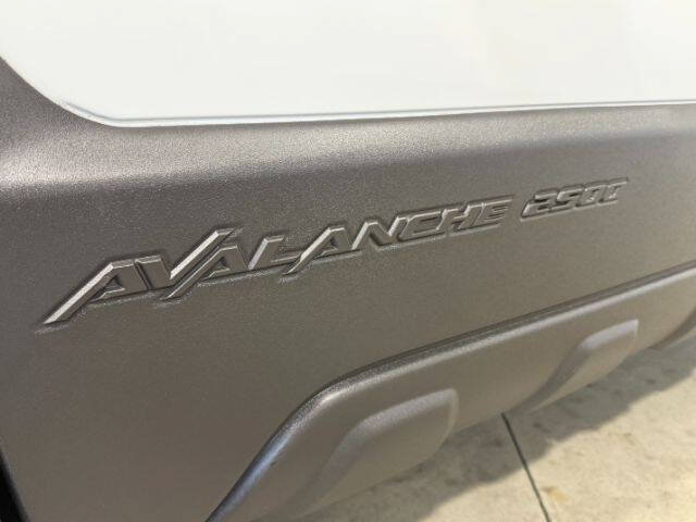 Used 2003 Chevrolet Avalanche 2500 AWD/4WD image 15