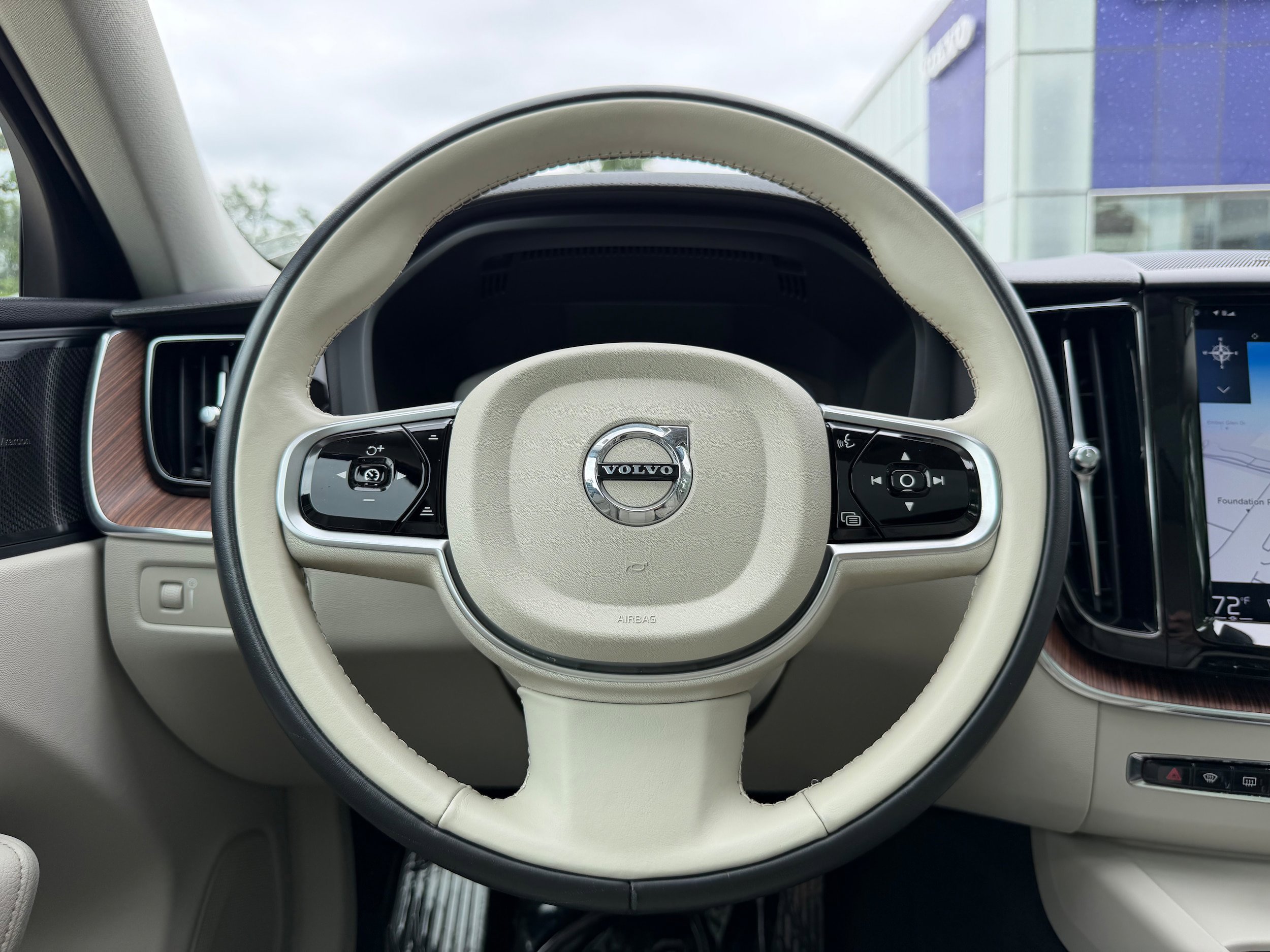 Used 2020 Volvo XC60 T5 Inscription AWD/4WD image 18