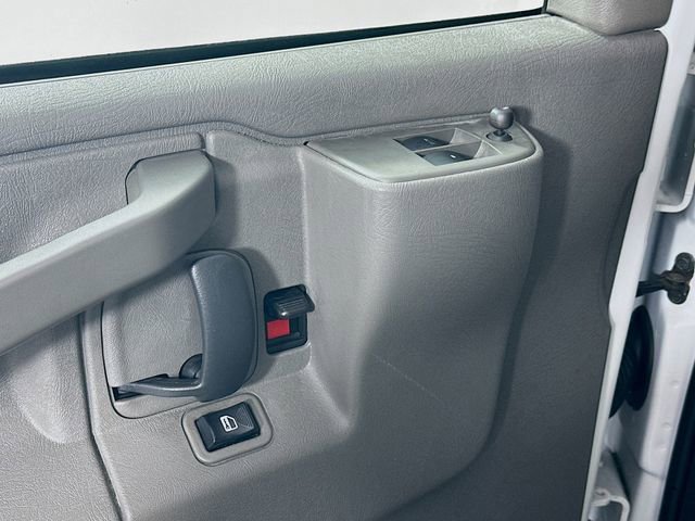 Used 2021 Chevrolet Express 2500 image 17