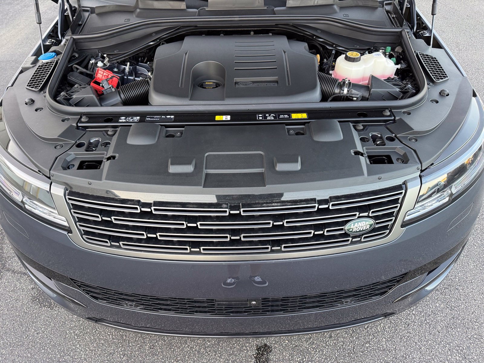 New 2027 Land Rover Range Rover Sport SE AWD/4WD image 40