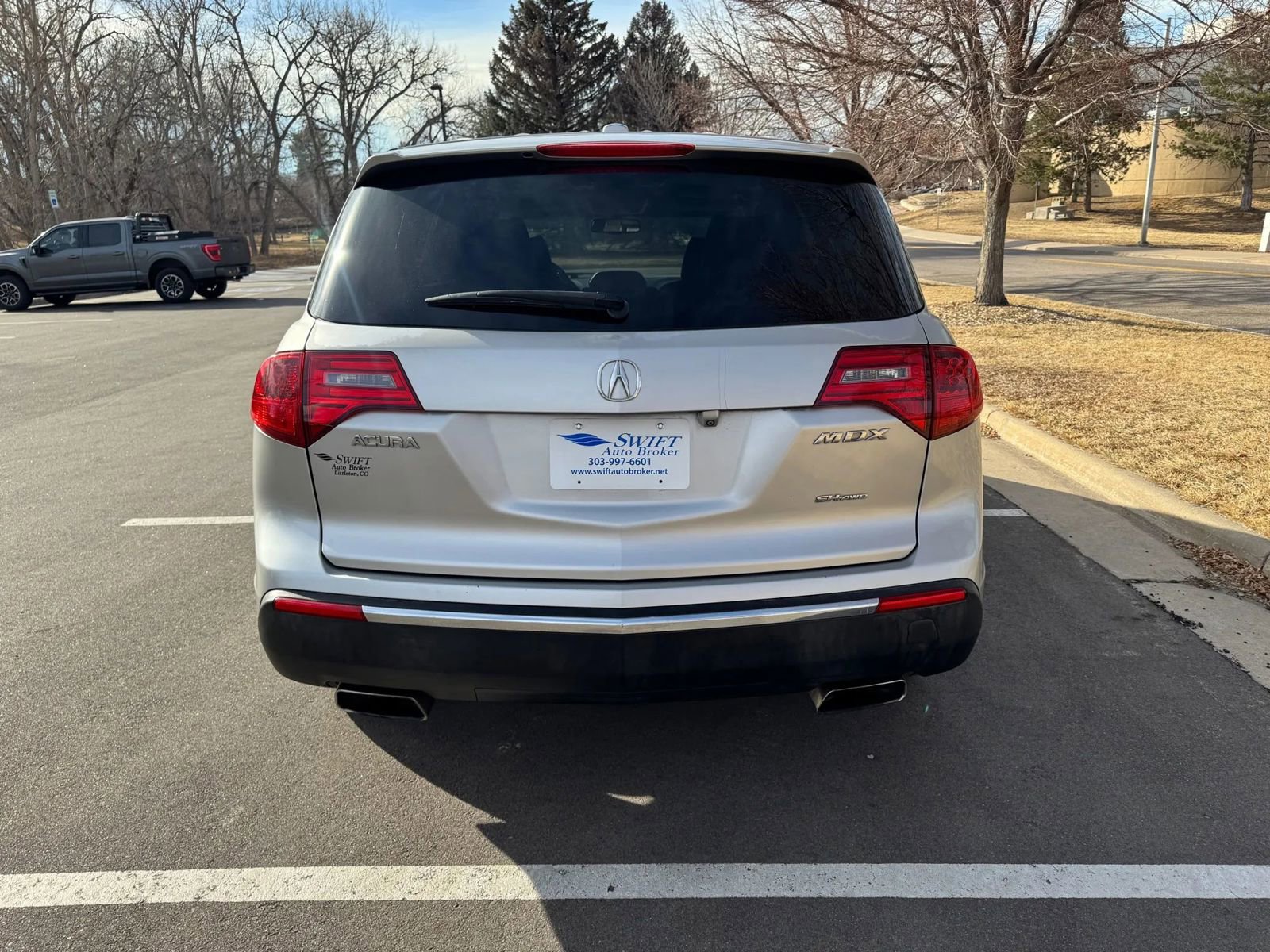 Used 2011 Acura MDX w/ Technology & Entertainment image 3