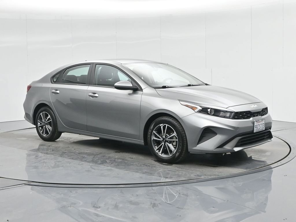 Used 2022 Kia Forte LXS FWD image 7