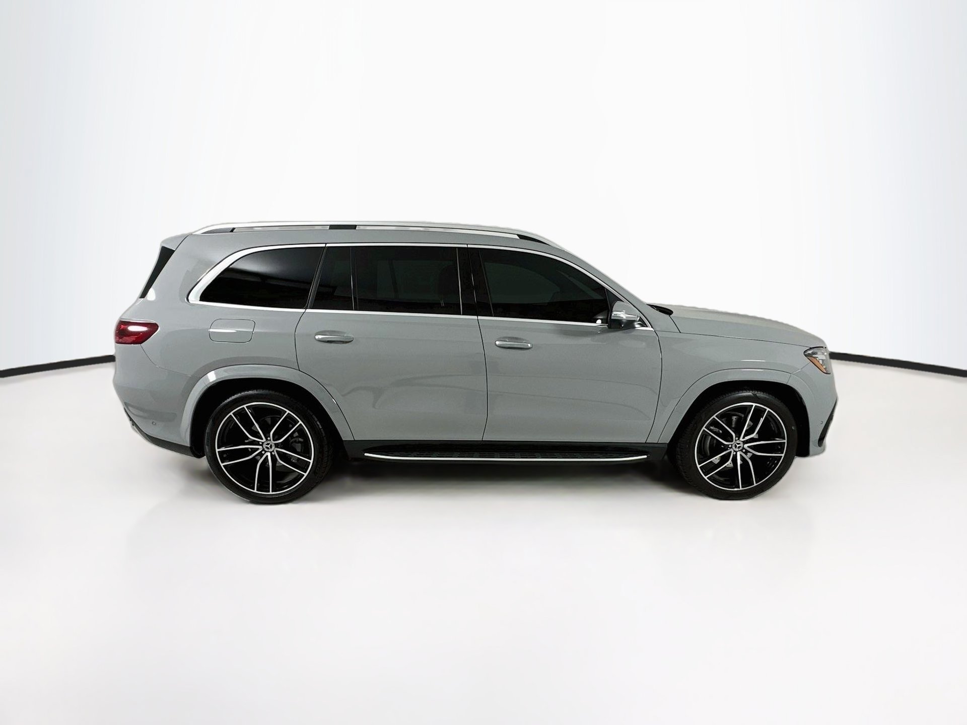 Certified 2026 Mercedes-Benz GLS 580 4MATIC image 9