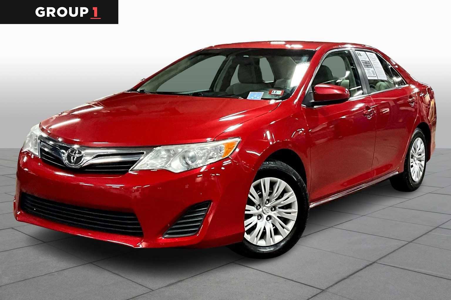 Used 2013 Toyota Camry LE image 1