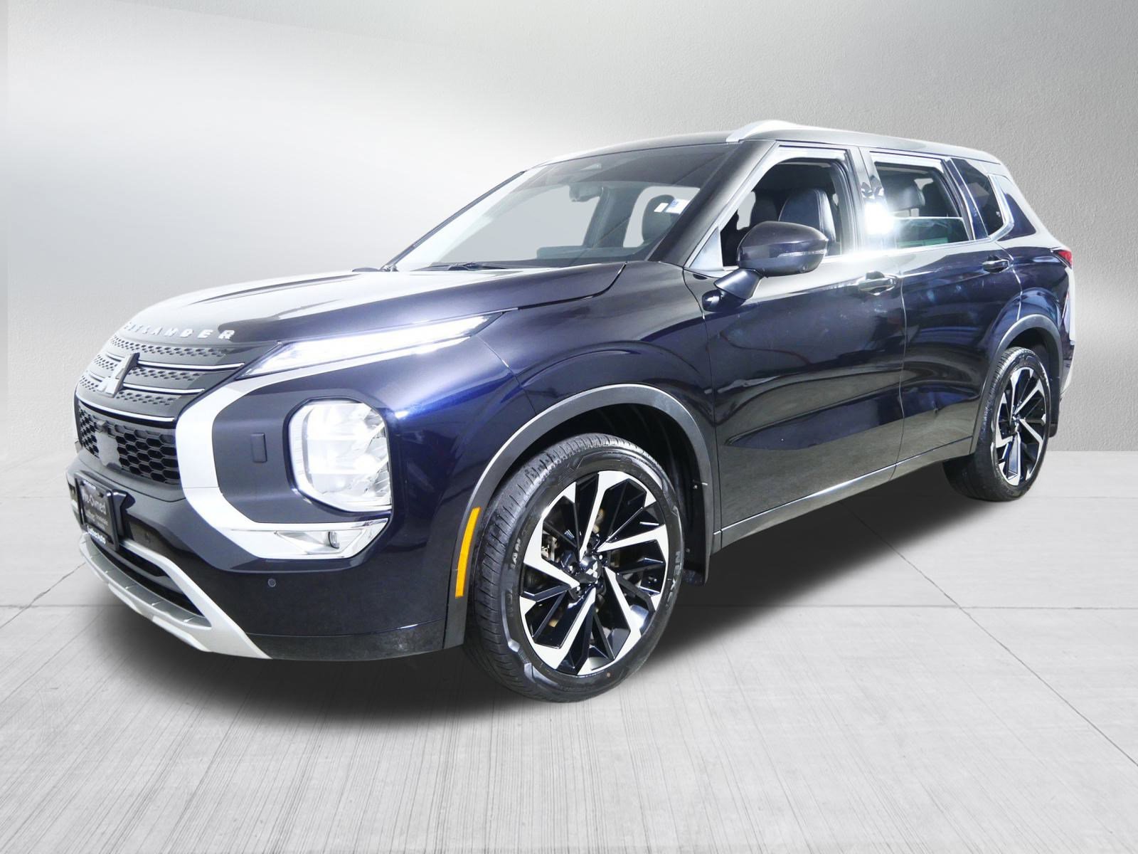 Used 2022 Mitsubishi Outlander SEL image 3